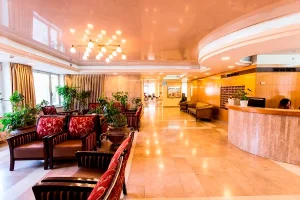 אזור הכניסה של גולדן היל דיור מוגן